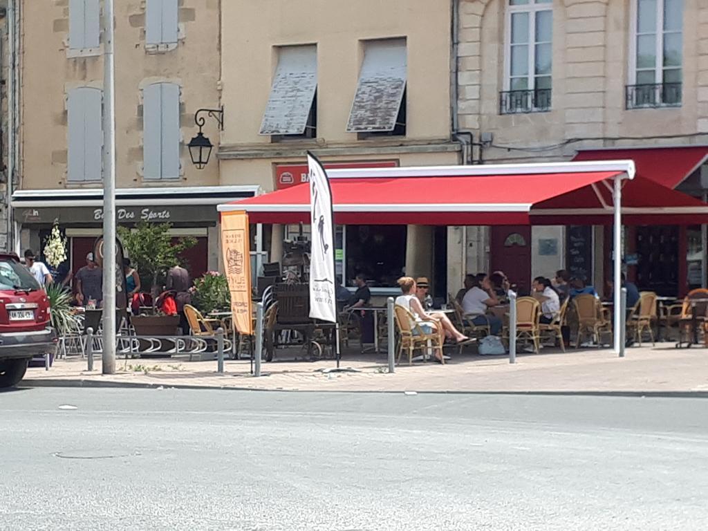 Apartamento Entre Estuaire Et Citadelle Blaye Exterior foto